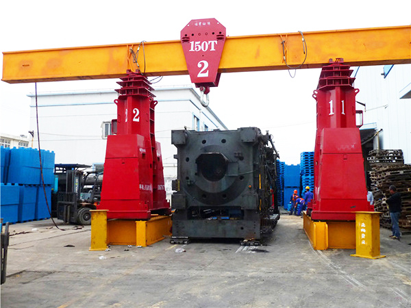 1000噸移動(dòng)式液壓龍門吊 1000噸移動(dòng)式液壓龍門吊